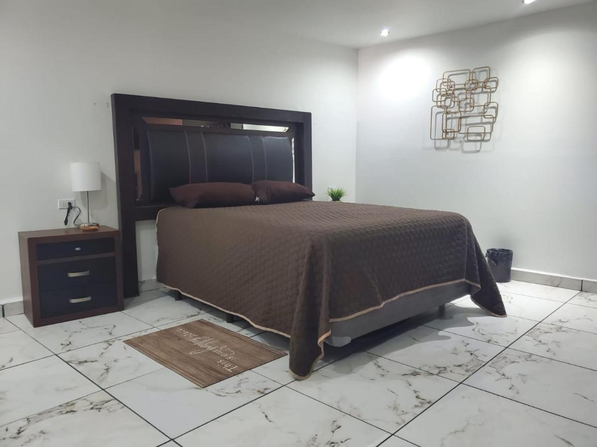 Suites Motel La Frontera Juárez Exteriör bild